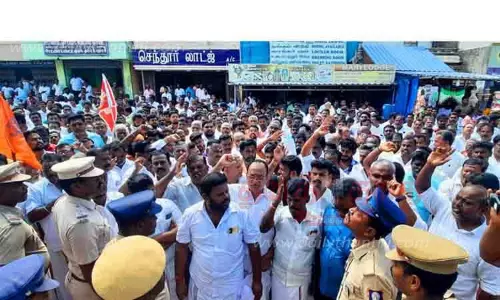 ராமேசுவரம் கோவில் இணை ஆணையரை இடமாற்றம் செய்யக்கோரி மக்கள் பாதுகாப்பு பேரவை போராட்டம்