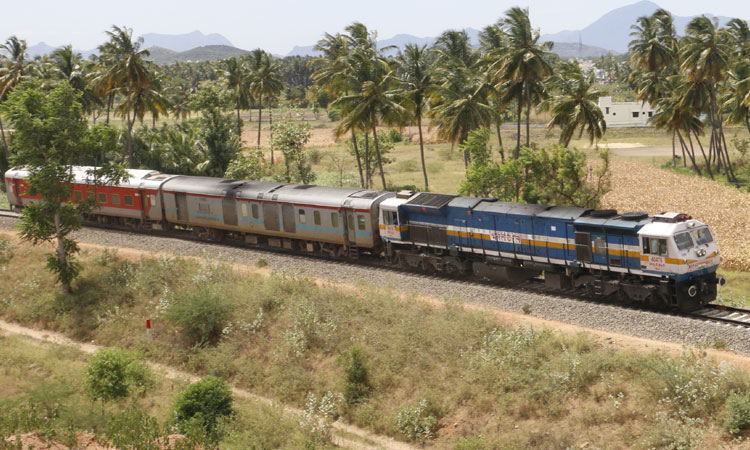 மதுரை-போடி இடையே 110 கி.மீ. வேகத்தில் ரெயில் சோதனை ஓட்டம்