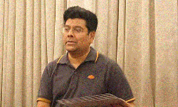 ஓமந்தூரார் அரசு மருத்துவமனைக்கு விரைந்த சபரீசன் ஓமந்தூரார் அரசு மருத்துவமனைக்கு விரைந்த சபரீசன்