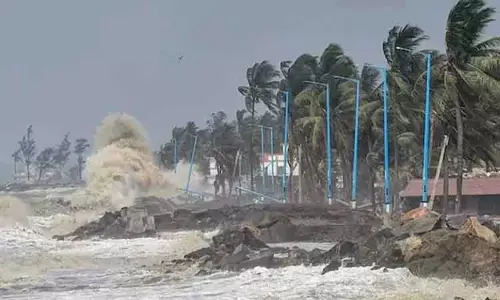 பிபோர்ஜோய் புயல் எதிரொலி: குஜராத்தில் 50 ஆயிரம் பேர் பாதுகாப்பான இடங்களுக்கு மாற்றம்