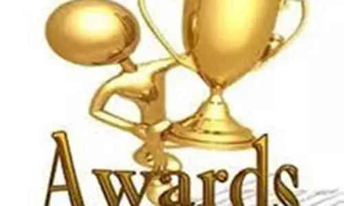 சிறந்த அரசு அலுவலர்கள் விருது பெற விண்ணப்பிக்கலாம்