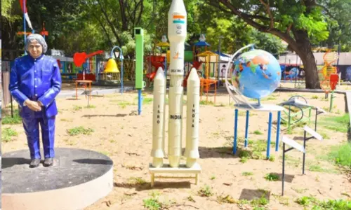 அப்துல்கலாம் சிலையுடன் அறிவியல் பூங்கா