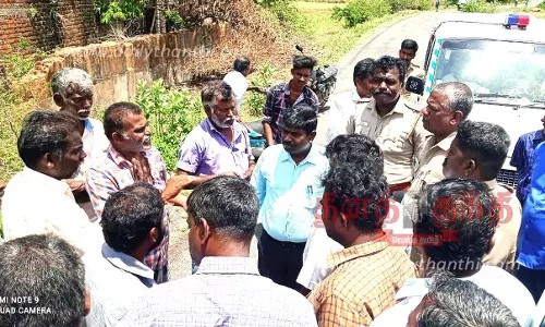 இரட்டை டம்ளர் முறை பயன்படுத்தினால் கடும் நடவடிக்கை-உதவி கலெக்டர்