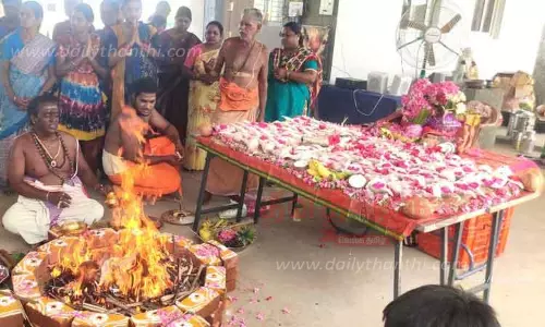 ஊஞ்சலூர் நடுப்பாளையம் பாபா கோவிலில் 108 சங்காபிஷேகம் ஊஞ்சலூர் நடுப்பாளையம் பாபா கோவிலில் 108 சங்காபிஷேகம்