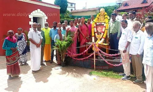 ஜான் சல்லிவனின் 235-வது பிறந்தநாள் விழா ஜான் சல்லிவனின் 235-வது பிறந்தநாள் விழா