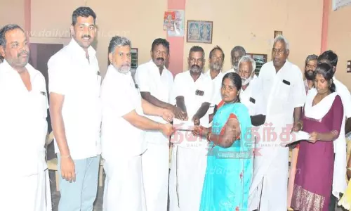 மகளிர் சுயஉதவிக்குழுவுக்கு ரூ.10 லட்சம் கடன்