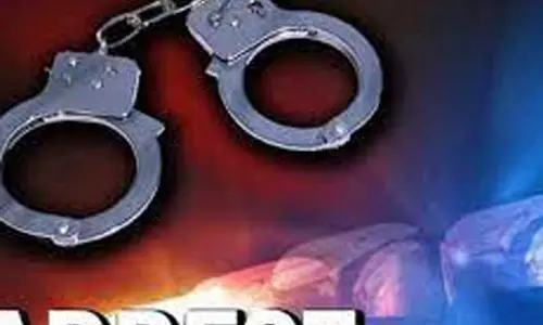 கடனை திருப்பி கேட்ட வாலிபருக்கு கத்திக்குத்து - நண்பர் கைது