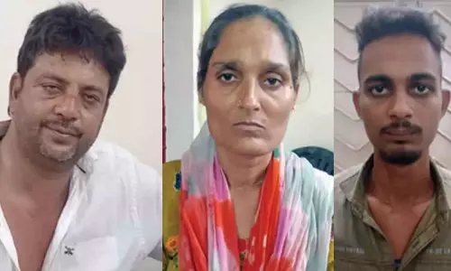 குடும்பத்தோடு கைவரிசை பெண்களிடம் நகை பறித்து சினிமா எடுத்த நடிகர்,மனைவி, மகனுடன் கைது குடும்பத்தோடு கைவரிசை பெண்களிடம் நகை பறித்து சினிமா எடுத்த நடிகர்,மனைவி, மகனுடன் கைது