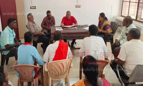 குடிநீர் பிரச்சினை; சிவகிரி தாலுகா அலுவலகத்தில் சமாதான பேச்சுவார்த்தை