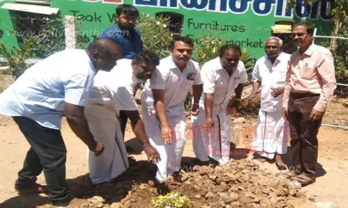 ரூ.45 லட்சத்தில் தார்சாலை அமைக்கும் பணி