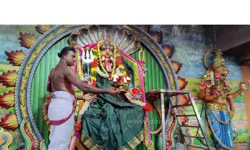 பிரத்தியங்கிரா தேவிக்கு மிளகாய் சண்டி யாகம்