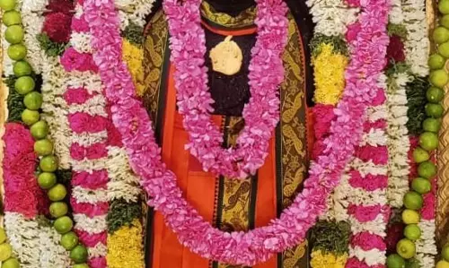 ஆனி மாத அமாவாசையையொட்டி ஆஞ்சநேயர் கோவில்களில் சிறப்பு வழிபாடு; திரளான பக்தர்கள் சாமி தரிசனம்