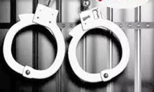 பல்வேறு வழக்குகளில் தொடர்புடைய 2 பேர் மீது குண்டர் சட்டம் பாய்ந்தது பல்வேறு வழக்குகளில் தொடர்புடைய 2 பேர் மீது குண்டர் சட்டம் பாய்ந்தது