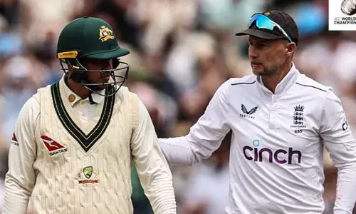 ஆஷஸ் டெஸ்ட்: முதல் இன்னிங்சில் ஆஸ்திரேலிய அணி 386 ரன்களுக்கு ஆட்டமிழந்தது ஆஷஸ் டெஸ்ட்: முதல் இன்னிங்சில் ஆஸ்திரேலிய அணி 386 ரன்களுக்கு ஆட்டமிழந்தது