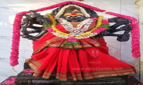 முப்பெரும் தேவியர் பவானி அம்மன் கோவிலில் சிறப்பு பூஜை