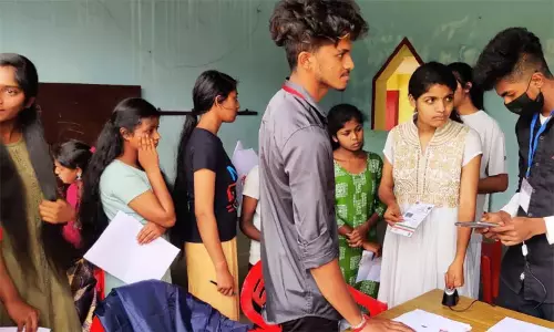 நீட் தேர்வில் அரசு பள்ளி மாணவர்கள் பெற்ற மதிப்பெண் எவ்வளவு? - கல்வித் துறை பட்டியல் வெளியீடு