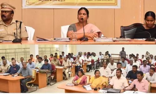 தென்மேற்கு பருவமழையை முன்னிட்டு பேரிடர் பாதுகாப்பு முன்னேற்பாடுகளை முழுமையாக மேற்கொள்ள வேண்டும்; அரசு அலுவலர்களுக்கு கலெக்டர் அறிவுறுத்தல்