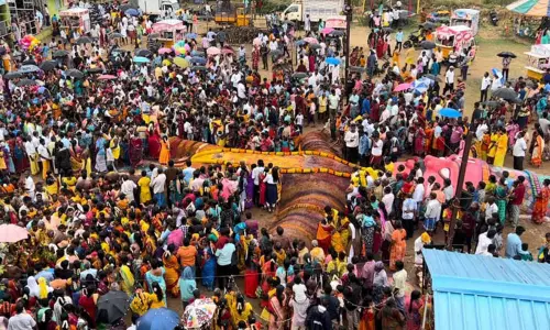 திரவுபதியம்மன் கோவிலில் துரியோதனன் படுகளம்