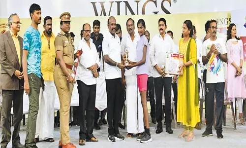 கோயம்பேட்டில் போதை ஒழிப்பு விழிப்புணர்வு மினி மாரத்தான்