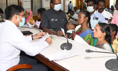 தூத்துக்குடியில் 127 பயனாளிகளுக்கு மின்னணு ரேஷன் கார்டு