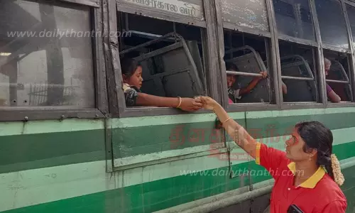 பள்ளி மாணவர்களுக்கு கபசுர குடிநீர்