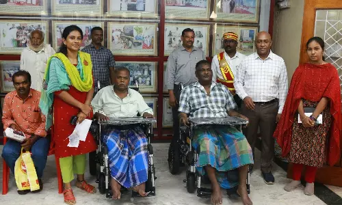 மக்கள் குறைகேட்பு கூட்டத்தில் 25 மாற்றுத்திறனாளிகளுக்கு அரசு நலத்திட்ட உதவிகள்