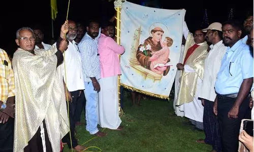 ரோமாபுரி புனித அந்தோணியார் ஆலய பெருவிழா கொடியேற்றம்; இன்று தேர்பவனி நடக்கிறது