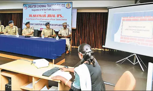 சென்னையில் கூகுள் வரைபடம் மூலம் வாகன நெரிசலை சரிசெய்யும் நவீன திட்டம் சென்னையில் கூகுள் வரைபடம் மூலம் வாகன நெரிசலை சரிசெய்யும் நவீன திட்டம்