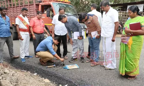 ரூ.260 கோடியில் 567 கி.மீ. சாலைகள் சீரமைப்பு