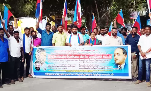விடுதலை சிறுத்தைகள் கட்சி சார்பில் தெருமுனை பிரசார கூட்டம் விடுதலை சிறுத்தைகள் கட்சி சார்பில் தெருமுனை பிரசார கூட்டம்