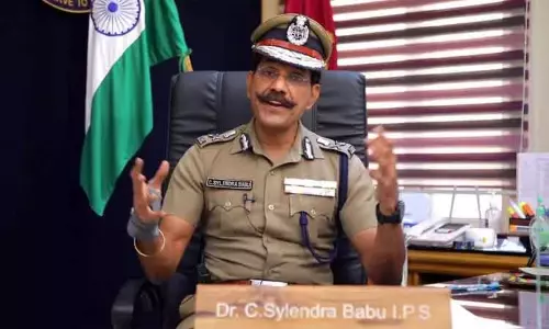 பெண்கள் பாதுகாப்புக்கு காவல்துறை சார்பில் புதிய திட்டம் - டிஜிபி அறிவிப்பு பெண்கள் பாதுகாப்புக்கு காவல்துறை சார்பில் புதிய திட்டம் - டிஜிபி அறிவிப்பு