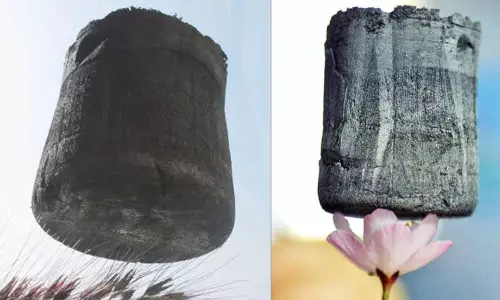 காற்றில் மிதக்கும் திடப்பொருள் காற்றில் மிதக்கும் திடப்பொருள்