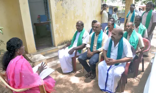 கள் இறக்க அரசு அனுமதி அளிக்க வேண்டும்