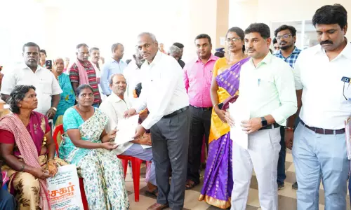 மாற்றுத்திறனாளிகளுக்கு தேசிய அடையாள அட்டை