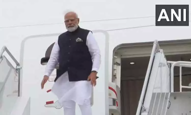 நியூயார்க்கில் இருந்து விமானம் மூலம் வாஷிங்டன் புறப்பட்டார் பிரதமர் மோடி நியூயார்க்கில் இருந்து விமானம் மூலம் வாஷிங்டன் புறப்பட்டார் பிரதமர் மோடி