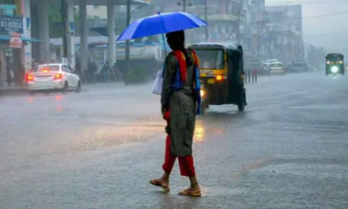 தமிழ்நாட்டில் சில இடங்களில் மேலும் 3 நாட்களுக்கு மழைக்கு வாய்ப்பு தமிழ்நாட்டில் சில இடங்களில் மேலும் 3 நாட்களுக்கு மழைக்கு வாய்ப்பு