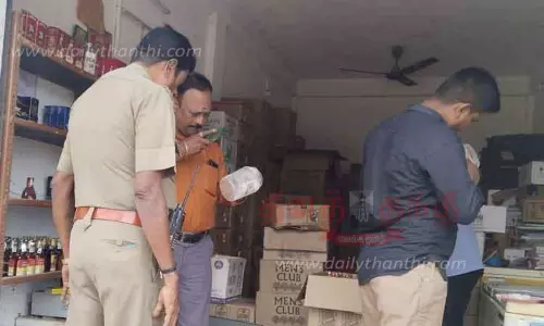 வந்தவாசி அருகே டாஸ்மாக் கடையின் பூட்டை உடைத்து ரூ.5 ஆயிரம் திருட்டு