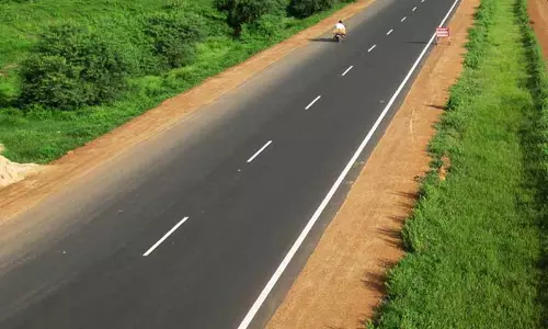 தமிழகத்தில் மத்திய அரசின் திட்டங்களுக்கு தி.மு.க.வின் முத்திரை குத்தப்படுகிறது