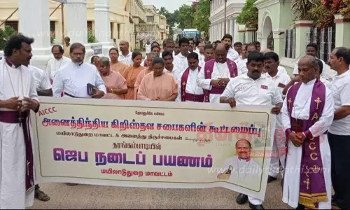 தமிழறிஞர் சீகன்பால்குவுக்கு நினைவு மண்டபம் அமைக்கக் கோாி நடை பயணம்