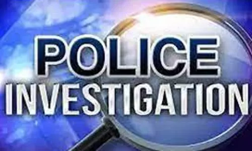 ஆதரவற்றோர் இல்லத்தில் ஆண் குழந்தையை ரூ.5 லட்சத்துக்கு விற்க முயற்சி - 3 பேரை பிடித்து போலீசார் விசாரணை ஆதரவற்றோர் இல்லத்தில் ஆண் குழந்தையை ரூ.5 லட்சத்துக்கு விற்க முயற்சி - 3 பேரை பிடித்து போலீசார் விசாரணை