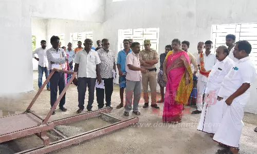 வளர்ச்சி திட்ட பணிகளை கலெக்டர் உமா ஆய்வு