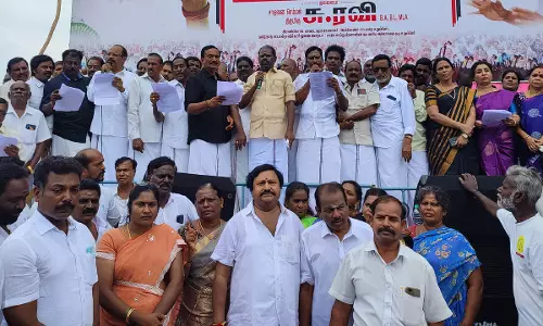 தமிழக அரசை கண்டித்து அ.தி.மு.க. சார்பில் ஆர்ப்பாட்டம்