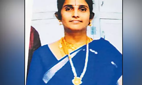 சென்னை வண்ணாரப்பேட்டையில் மகன் இறந்த துக்கம் தாங்காமல் கங்கையில் ஜலசமாதி அடைய முயன்ற பெண் நாக்பூரில் மீட்பு சென்னை வண்ணாரப்பேட்டையில் மகன் இறந்த துக்கம் தாங்காமல் கங்கையில் ஜலசமாதி அடைய முயன்ற பெண் நாக்பூரில் மீட்பு