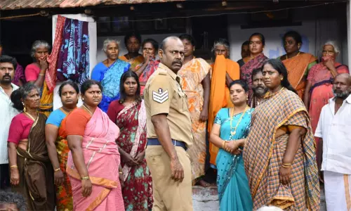 விமர்சகர்கள் பாராட்டு மழை: கிராமத்து மக்களின் வாழ்வியலாக வருகிறது, தண்டட்டி  இன்று முதல்  உலகம் முழுவதும் வெளியாகிறது