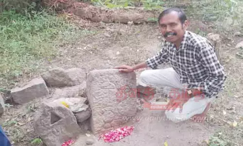 திருப்பாச்சேத்தியில் வாமன சின்னத்துடன் கூடிய நில தானக்கல் கண்டெடுப்பு தொல்நடைக்குழு காளிராஜா தகவல்
