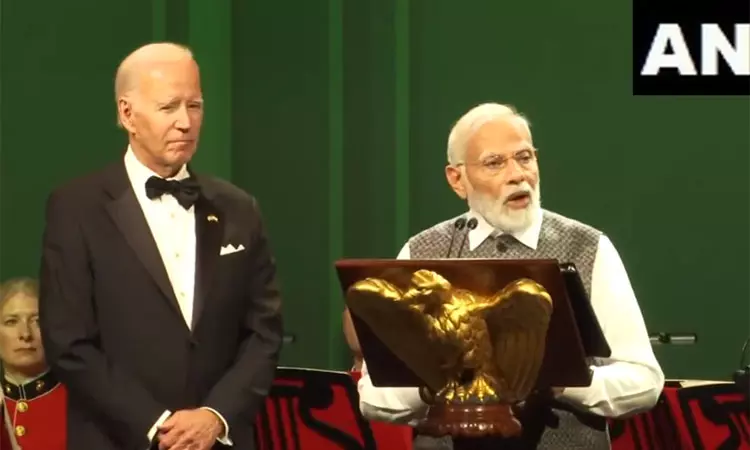 இந்தியர்களும், அமெரிக்கர்களும் ஒருவரையொருவர் நன்கு... ... வேறுபாடுகளை களைந்து நாட்டுக்காக ஒன்றிணைகிறோம் - அமெரிக்க நாடாளுமன்றத்தில் பிரதமர் மோடி உரை இந்தியர்களும், அமெரிக்கர்களும் ஒருவரையொருவர் நன்கு... ... வேறுபாடுகளை களைந்து நாட்டுக்காக ஒன்றிணைகிறோம் - அமெரிக்க நாடாளுமன்றத்தில் பிரதமர் மோடி உரை