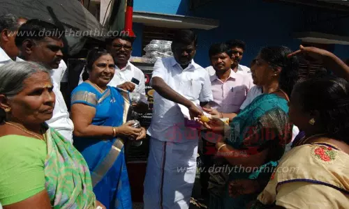 தி.மு.க. கொடியேற்று விழா