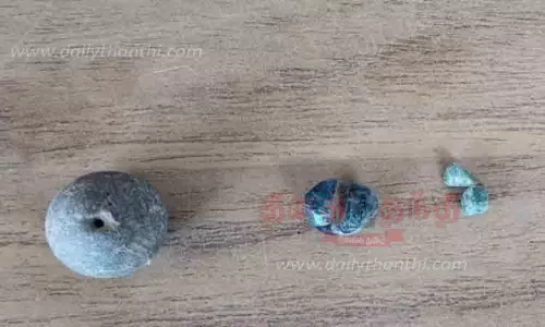 விஜயகரிசல்குளம் அகழாய்வில் கிடைத்த கண்ணாடி மணிகள்