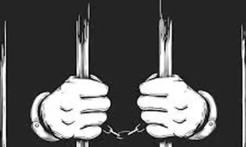 மூதாட்டியிடம் நகை திருடியவருக்கு 4 ஆண்டு சிறை