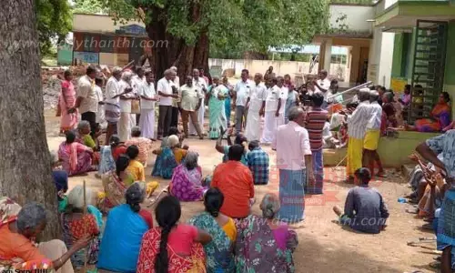 100 நாள் வேலை கேட்டு மாற்றுத்திறனாளிகள் ஆர்ப்பாட்டம்